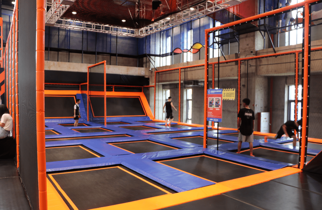 Trampolina do użytku w pomiesz – Home Gym Yellow recenzja i cena